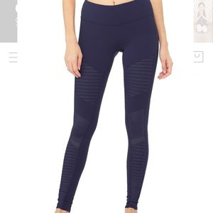 Alo Yoga Moto Leggings